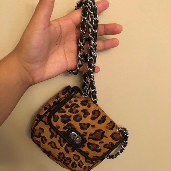 Banana republic S leopard print crossbody purse - Picture 3 of 8